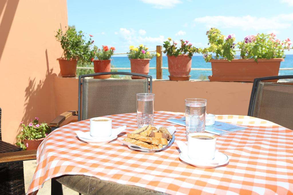 Akrogiali Hotel Plomari Exterior foto